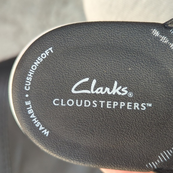 Clarks Sandals - Picture 7 of 7